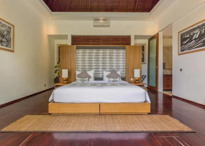 Villa Eshara 8 Bedrooms Seminyak 